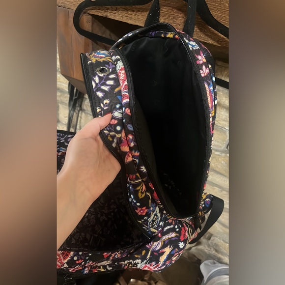Vera Bradley Backpack - Picture 2 of 4
